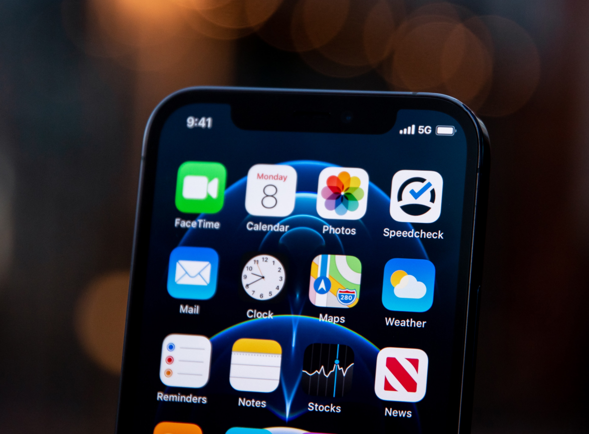 江西苹果手机维修分享为什么 iPhone 12 在冬季会自动关机 